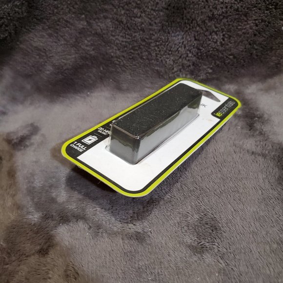 iessentials Universal 1600 MAH Power Bank IE-PB2-BK - Picture 6 of 6